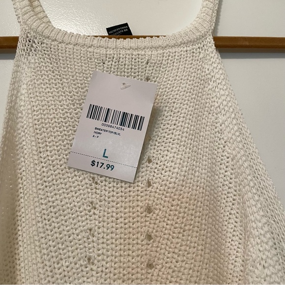 Top - Picture 2 of 5